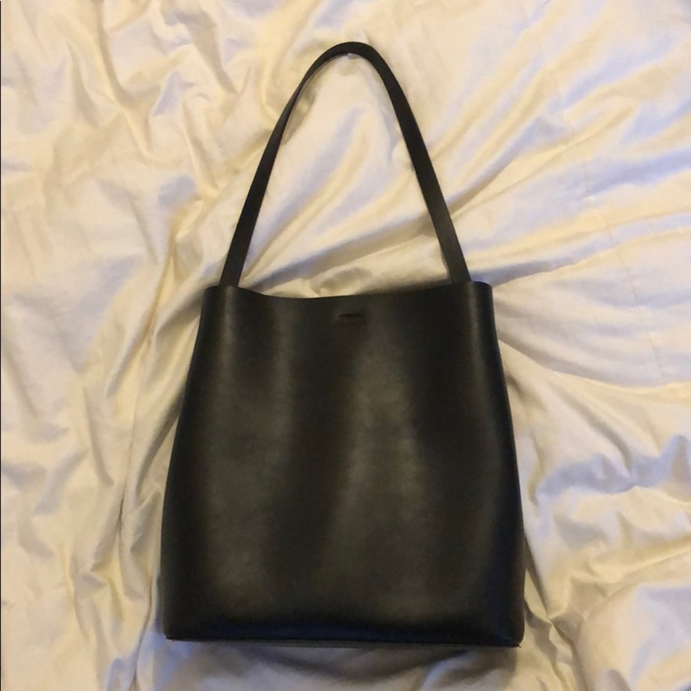 Oak and fort vegan leather tote